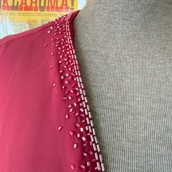 Elegant sheer berry-toned beaded cardigan - Picture 4 of 8